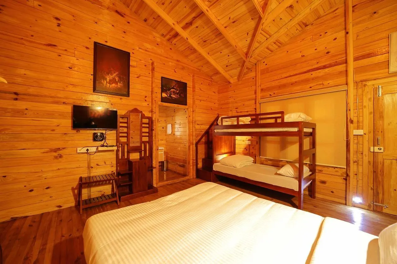 Woodrose Resort Kalpetta 2*,  India